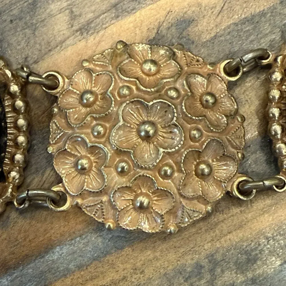 Vintage Victorian Revival Black & White Cameo Flower Panel Link Bracelet 8”